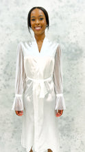 Load image into Gallery viewer, Bridal Silk Dressing Robe
