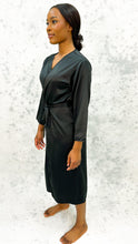 Load image into Gallery viewer, Black Bridesmaid Robe
