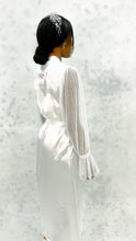 Load image into Gallery viewer, Bridal Silk Dressing Robe
